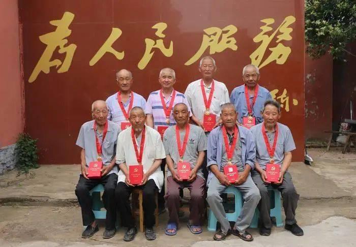 逃离奇异森林