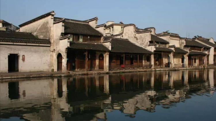 APP下载中心,尽享便利双子座男生真心喜欢一个女生时是什么样子的?